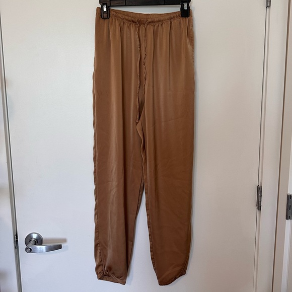 Uniqlo Pants - Uniqlo Brown Ankle-Length Drawstring Pants